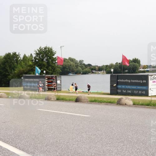 15.06.2025 - 27. Vierlanden-Triathlon H.Heesch http://msf.ph/oto/8014836 15.06.2025 11:16:23 Radfahren 794 meine-sportfotos.de