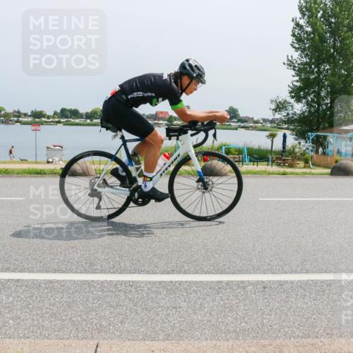21.06.2025 - 27. Vierlanden-Triathlon H.Heesch http://msf.ph/oto/8014839 15.06.2025 11:50:30 Radfahren 242 meine-sportfotos.de