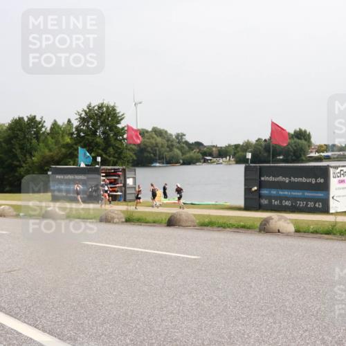 15.06.2025 - 27. Vierlanden-Triathlon H.Heesch http://msf.ph/oto/8014849 15.06.2025 11:16:24 Radfahren 794 meine-sportfotos.de