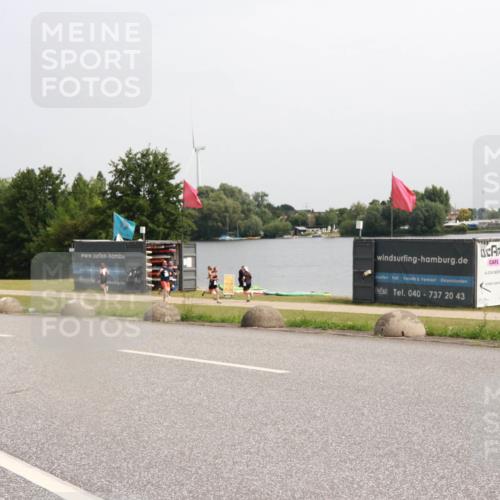 15.06.2025 - 27. Vierlanden-Triathlon H.Heesch http://msf.ph/oto/8014854 15.06.2025 11:16:24 Radfahren 794 meine-sportfotos.de