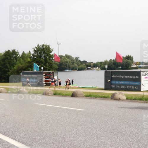 15.06.2025 - 27. Vierlanden-Triathlon H.Heesch http://msf.ph/oto/8014864 15.06.2025 11:16:24 Radfahren 794 meine-sportfotos.de