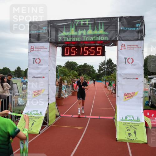 15.06.2025 - 7 Türme Triathlon Michael Strokosch http://msf.ph/oto/8014866 15.06.2025 15:15:59 Ziel 653 meine-sportfotos.de