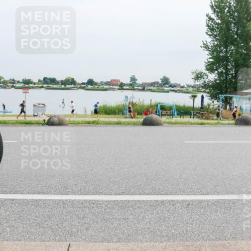 15.06.2025 - 27. Vierlanden-Triathlon H.Heesch http://msf.ph/oto/8014899 15.06.2025 11:12:16 Radfahren 231, 474, 574, 854 meine-sportfotos.de