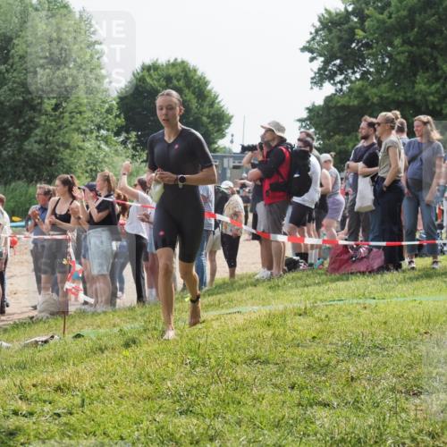 15.06.2025 - 27. Vierlanden-Triathlon KatJ http://msf.ph/oto/8014907 15.06.2025 10:15:19 Schwimmen 480, 507, 542, 555, 579, 587, 597, 613, 635 meine-sportfotos.de