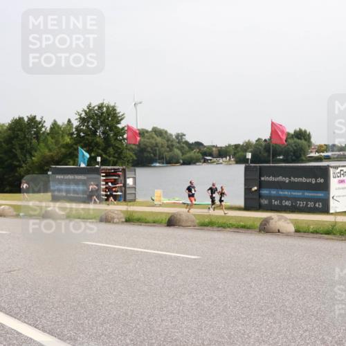 15.06.2025 - 27. Vierlanden-Triathlon H.Heesch http://msf.ph/oto/8014931 15.06.2025 11:16:26 Radfahren 603, 717, 794 meine-sportfotos.de