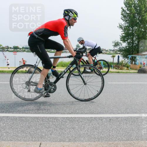 21.06.2025 - 27. Vierlanden-Triathlon H.Heesch http://msf.ph/oto/8014944 15.06.2025 11:51:36 Radfahren 728, 824, 952, 958 meine-sportfotos.de