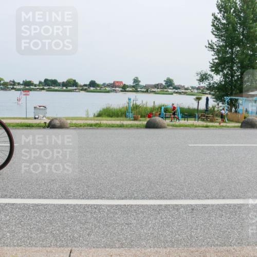 21.06.2025 - 27. Vierlanden-Triathlon H.Heesch http://msf.ph/oto/8014957 15.06.2025 11:51:39 Radfahren 728, 824, 952, 958 meine-sportfotos.de