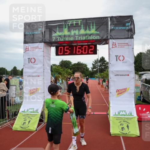 15.06.2025 - 7 Türme Triathlon Michael Strokosch http://msf.ph/oto/8014960 15.06.2025 15:16:01 Ziel 653 meine-sportfotos.de