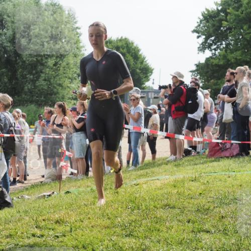 15.06.2025 - 27. Vierlanden-Triathlon KatJ http://msf.ph/oto/8014963 15.06.2025 10:15:20 Schwimmen 480, 507, 542, 555, 579, 587, 613, 631, 635 meine-sportfotos.de