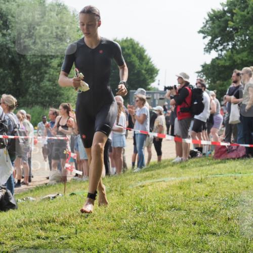 15.06.2025 - 27. Vierlanden-Triathlon KatJ http://msf.ph/oto/8014977 15.06.2025 10:15:20 Schwimmen 480, 507, 542, 555, 579, 587, 613, 631, 635 meine-sportfotos.de