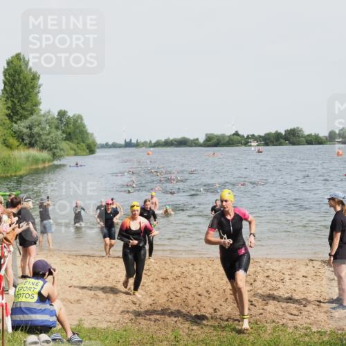 21.06.2025 - 27. Vierlanden-Triathlon MichiJ http://msf.ph/oto/8014982 15.06.2026 10:16:20 Schwimmen 477, 487, 489, 494, 523, 526, 611, 634 meine-sportfotos.de
