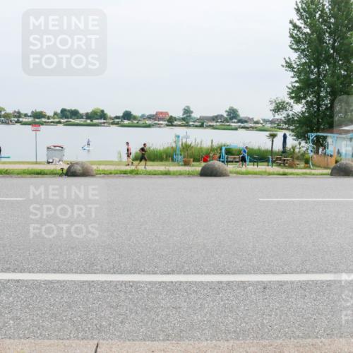 15.06.2025 - 27. Vierlanden-Triathlon H.Heesch http://msf.ph/oto/8014992 15.06.2025 11:12:18 Radfahren 235, 474, 574, 854 meine-sportfotos.de