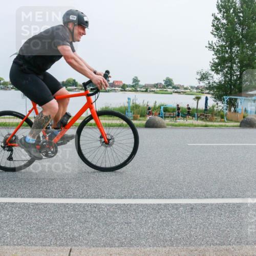 21.06.2025 - 27. Vierlanden-Triathlon H.Heesch http://msf.ph/oto/8015004 15.06.2025 11:51:59 Radfahren 208, 784, 928 meine-sportfotos.de