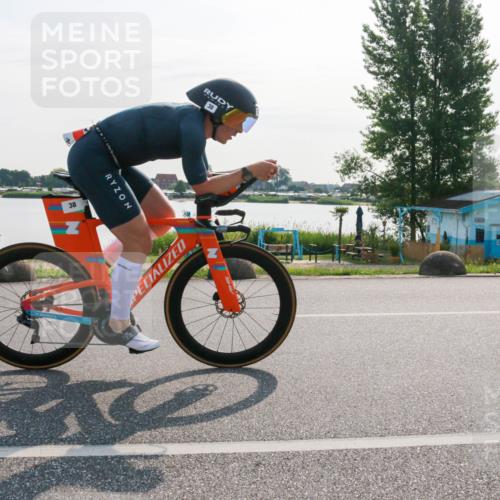 15.06.2025 - 27. Vierlanden-Triathlon H.Heesch http://msf.ph/oto/8015026 15.06.2025 09:03:16 Radfahren 38, 185 meine-sportfotos.de