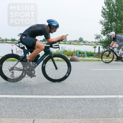 21.06.2025 - 27. Vierlanden-Triathlon H.Heesch http://msf.ph/oto/8015039 15.06.2025 11:52:02 Radfahren 645, 784, 928 meine-sportfotos.de