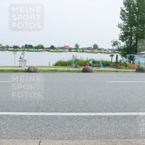 21.06.2025 - 27. Vierlanden-Triathlon H.Heesch http://msf.ph/oto/8015063 15.06.2025 11:52:07 Radfahren 645, 658 meine-sportfotos.de