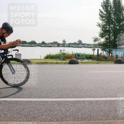 15.06.2025 - 27. Vierlanden-Triathlon H.Heesch http://msf.ph/oto/8015084 15.06.2025 09:04:43 Radfahren 4 meine-sportfotos.de
