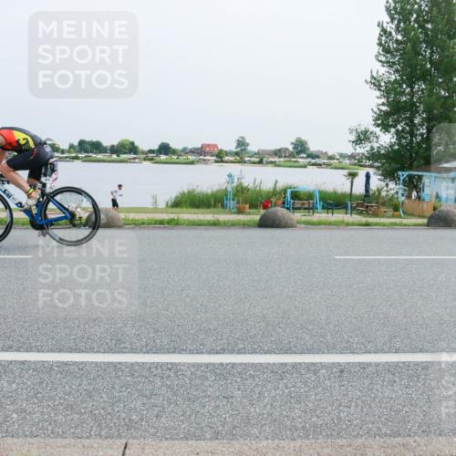 21.06.2025 - 27. Vierlanden-Triathlon H.Heesch http://msf.ph/oto/8015085 15.06.2025 11:52:14 Radfahren 658, 720, 803, 871 meine-sportfotos.de