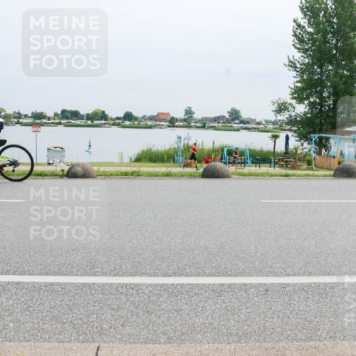 15.06.2025 - 27. Vierlanden-Triathlon H.Heesch http://msf.ph/oto/8015093 15.06.2025 11:12:25 Radfahren 222, 235, 637, 699 meine-sportfotos.de
