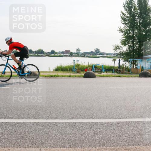 15.06.2025 - 27. Vierlanden-Triathlon H.Heesch http://msf.ph/oto/8015107 15.06.2025 09:04:58 Radfahren 82 meine-sportfotos.de