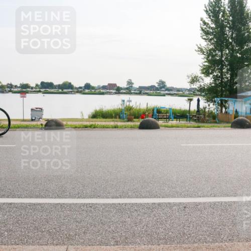 15.06.2025 - 27. Vierlanden-Triathlon H.Heesch http://msf.ph/oto/8015125 15.06.2025 09:04:58 Radfahren 82 meine-sportfotos.de