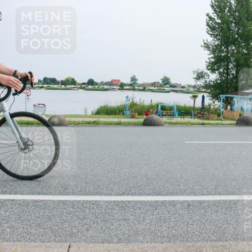 21.06.2025 - 27. Vierlanden-Triathlon H.Heesch http://msf.ph/oto/8015134 15.06.2025 11:52:35 Radfahren 663, 785, 856 meine-sportfotos.de