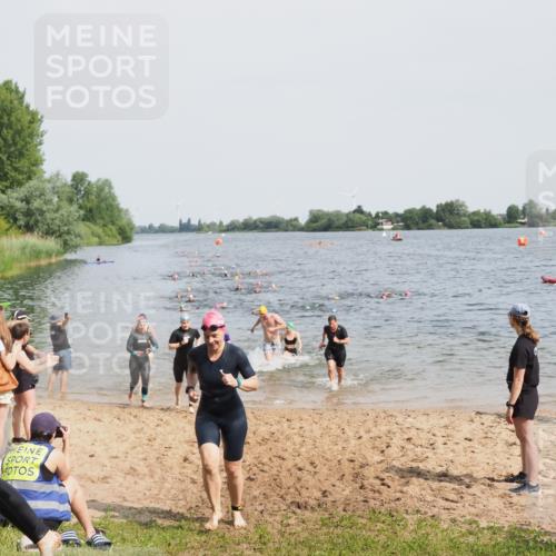 21.06.2025 - 27. Vierlanden-Triathlon MichiJ http://msf.ph/oto/8015148 15.06.2026 10:16:25 Schwimmen 477, 487, 491, 494, 499, 523, 526, 549, 574, 611, 614, 634 meine-sportfotos.de