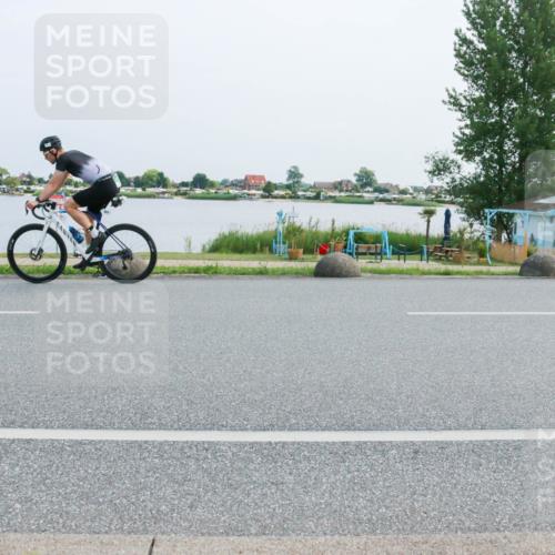 21.06.2025 - 27. Vierlanden-Triathlon H.Heesch http://msf.ph/oto/8015149 15.06.2025 11:52:36 Radfahren 663, 785, 856 meine-sportfotos.de