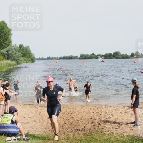 21.06.2025 - 27. Vierlanden-Triathlon MichiJ http://msf.ph/oto/8015156 15.06.2026 10:16:25 Schwimmen 477, 487, 491, 494, 499, 523, 526, 549, 574, 611, 614, 634 meine-sportfotos.de