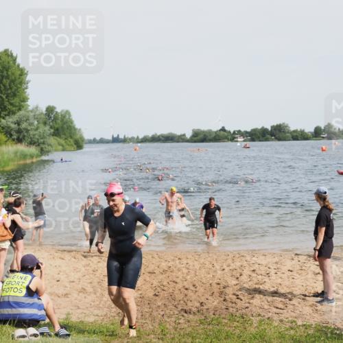 21.06.2025 - 27. Vierlanden-Triathlon MichiJ http://msf.ph/oto/8015167 15.06.2026 10:16:25 Schwimmen 477, 487, 491, 494, 499, 523, 526, 549, 574, 611, 614, 634 meine-sportfotos.de