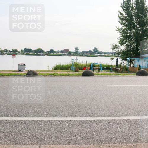 15.06.2025 - 27. Vierlanden-Triathlon H.Heesch http://msf.ph/oto/8015172 15.06.2025 09:05:04 Radfahren 82, 162, 232 meine-sportfotos.de