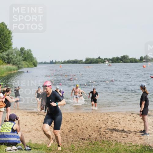 21.06.2025 - 27. Vierlanden-Triathlon MichiJ http://msf.ph/oto/8015175 15.06.2026 10:16:25 Schwimmen 477, 487, 491, 494, 499, 523, 526, 549, 574, 611, 614, 634 meine-sportfotos.de