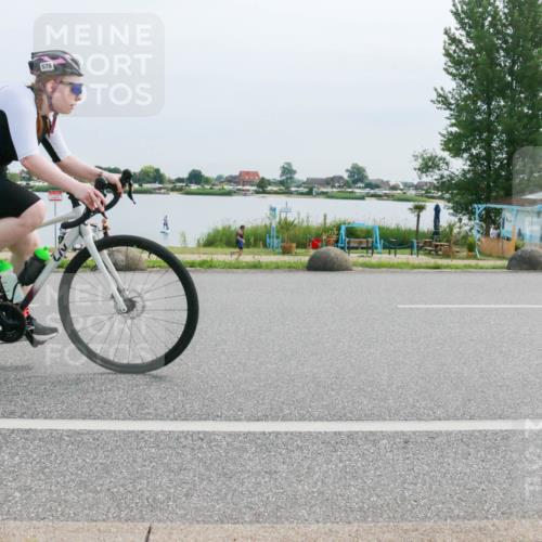 15.06.2025 - 27. Vierlanden-Triathlon H.Heesch http://msf.ph/oto/8015220 15.06.2025 11:12:43 Radfahren 500, 572, 578 meine-sportfotos.de