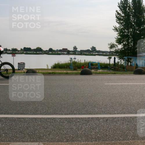 15.06.2025 - 27. Vierlanden-Triathlon H.Heesch http://msf.ph/oto/8015231 15.06.2025 09:06:23 Radfahren 236 meine-sportfotos.de