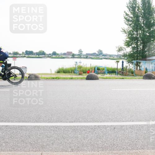 15.06.2025 - 27. Vierlanden-Triathlon H.Heesch http://msf.ph/oto/8015243 15.06.2025 09:06:26 Radfahren 235, 236 meine-sportfotos.de