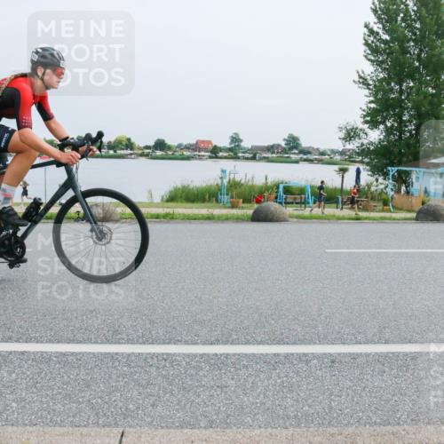 21.06.2025 - 27. Vierlanden-Triathlon H.Heesch http://msf.ph/oto/8015254 15.06.2025 11:53:11 Radfahren 687, 921, 934 meine-sportfotos.de