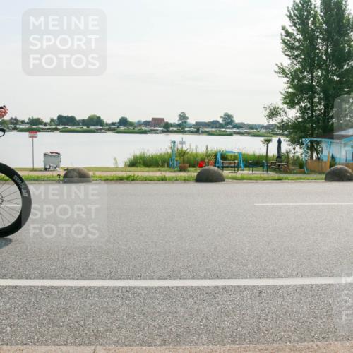 15.06.2025 - 27. Vierlanden-Triathlon H.Heesch http://msf.ph/oto/8015307 15.06.2025 09:08:12 Radfahren 36, 60, 217 meine-sportfotos.de