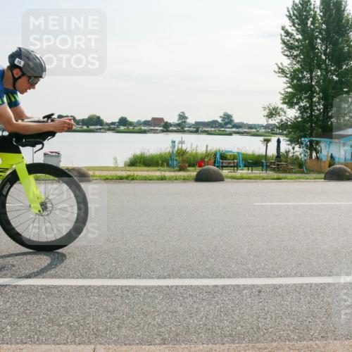 15.06.2025 - 27. Vierlanden-Triathlon H.Heesch http://msf.ph/oto/8015431 15.06.2025 09:08:55 Radfahren 15 meine-sportfotos.de