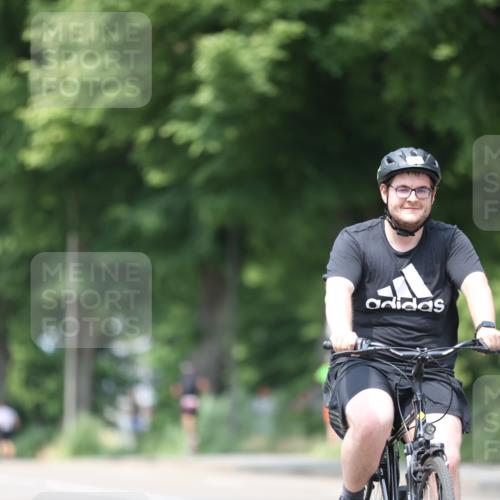 15.06.2025 - 7 Türme Triathlon Yannick Fuchs http://msf.ph/oto/8015440 15.06.2025 13:28:39 Radfahren 636, 767, 896 meine-sportfotos.de