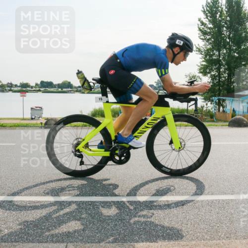 15.06.2025 - 27. Vierlanden-Triathlon H.Heesch http://msf.ph/oto/8015449 15.06.2025 09:08:55 Radfahren 15 meine-sportfotos.de