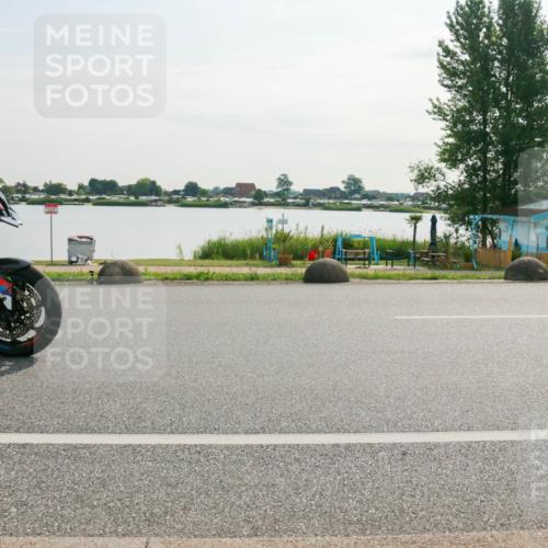 15.06.2025 - 27. Vierlanden-Triathlon H.Heesch http://msf.ph/oto/8015452 15.06.2025 09:08:59 Radfahren 15, 87 meine-sportfotos.de