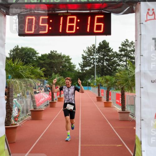15.06.2025 - 7 Türme Triathlon Michael Strokosch http://msf.ph/oto/8015459 15.06.2025 15:18:16 Ziel 305 meine-sportfotos.de