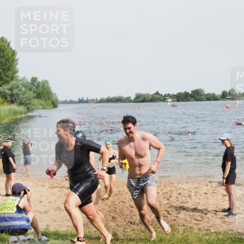 21.06.2025 - 27. Vierlanden-Triathlon MichiJ http://msf.ph/oto/8015469 15.06.2026 10:16:31 Schwimmen 487, 491, 494, 499, 526, 549, 574, 614, 634 meine-sportfotos.de