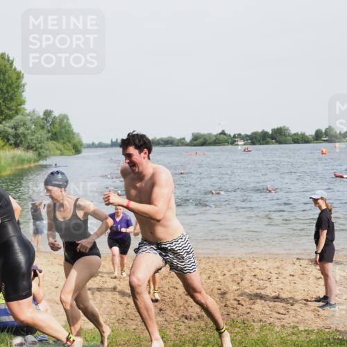 21.06.2025 - 27. Vierlanden-Triathlon MichiJ http://msf.ph/oto/8015481 15.06.2026 10:16:31 Schwimmen 487, 491, 494, 499, 526, 549, 574, 614, 634 meine-sportfotos.de