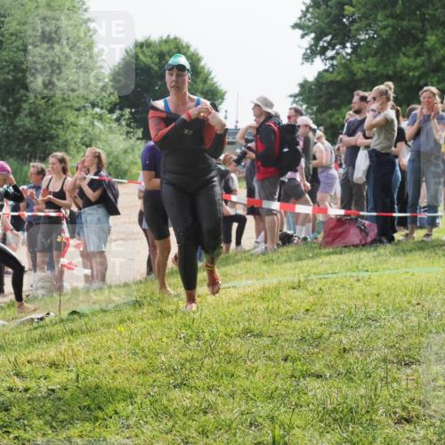15.06.2025 - 27. Vierlanden-Triathlon KatJ http://msf.ph/oto/8015503 15.06.2025 10:15:36 Schwimmen 508, 511, 554, 620, 631 meine-sportfotos.de