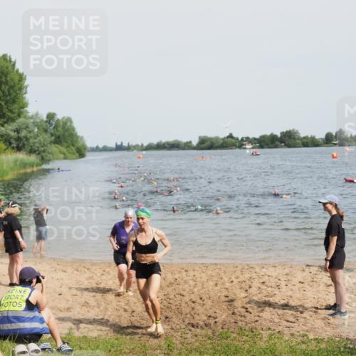 21.06.2025 - 27. Vierlanden-Triathlon MichiJ http://msf.ph/oto/8015512 15.06.2026 10:16:32 Schwimmen 487, 491, 499, 526, 549, 574, 614, 634 meine-sportfotos.de