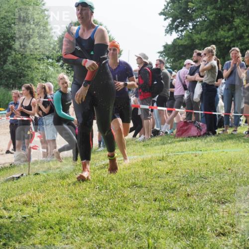 15.06.2025 - 27. Vierlanden-Triathlon KatJ http://msf.ph/oto/8015519 15.06.2025 10:15:36 Schwimmen 508, 511, 554, 620, 631 meine-sportfotos.de