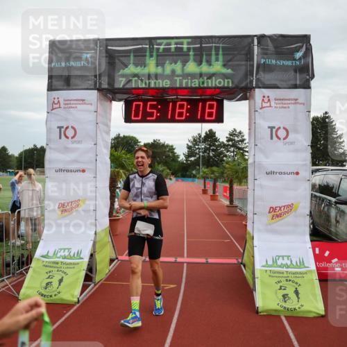 15.06.2025 - 7 Türme Triathlon Michael Strokosch http://msf.ph/oto/8015521 15.06.2025 15:18:18 Ziel 305 meine-sportfotos.de