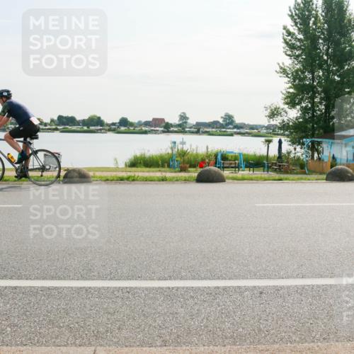 15.06.2025 - 27. Vierlanden-Triathlon H.Heesch http://msf.ph/oto/8015535 15.06.2025 09:09:35 Radfahren 30, 63, 196, 208 meine-sportfotos.de