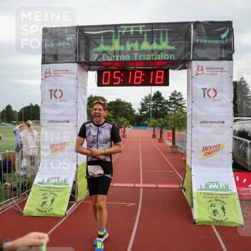 15.06.2025 - 7 Türme Triathlon Michael Strokosch http://msf.ph/oto/8015536 15.06.2025 15:18:18 Ziel 305 meine-sportfotos.de